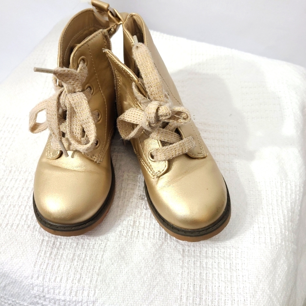 Cat & Jack Kids Toddler Girls Child Size 6 Gold Shoes Boots Cute Fashionable